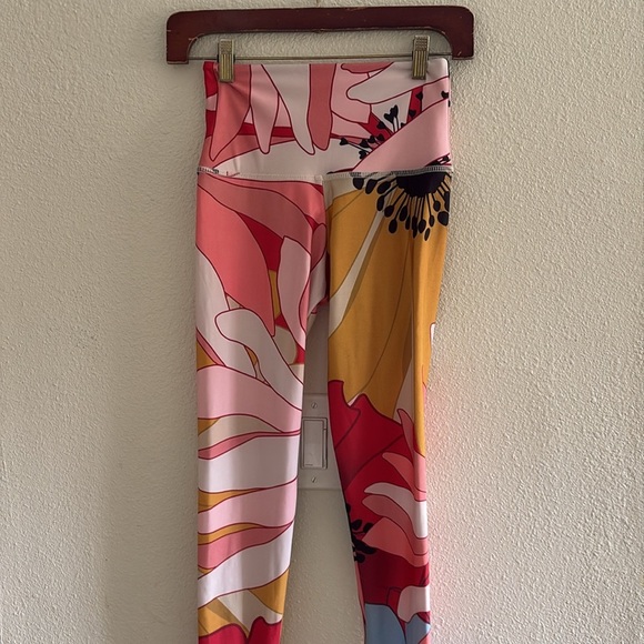 Onzie Flow High Rise Flower Child Leggings - Picture 2 of 5